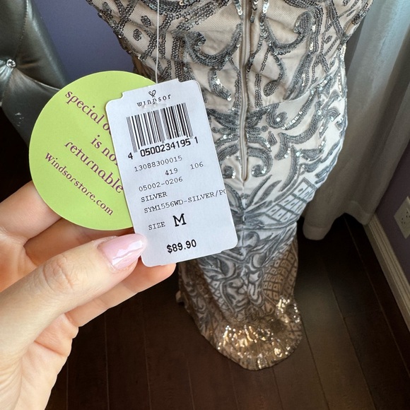 Sequined gown for a nice occasion - Picture 4 of 4